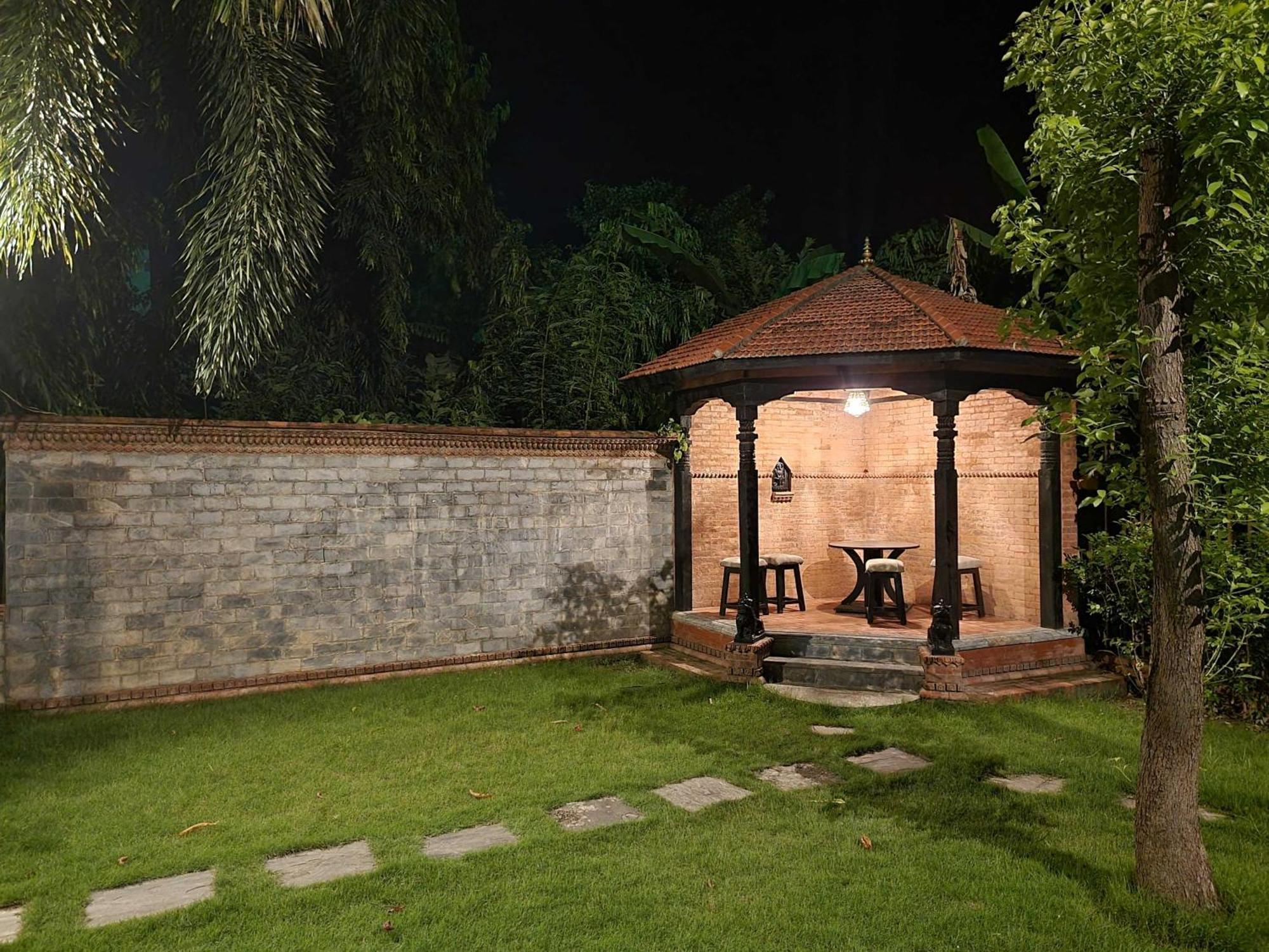 Hotel Ananda Inn Rummindei Exterior foto